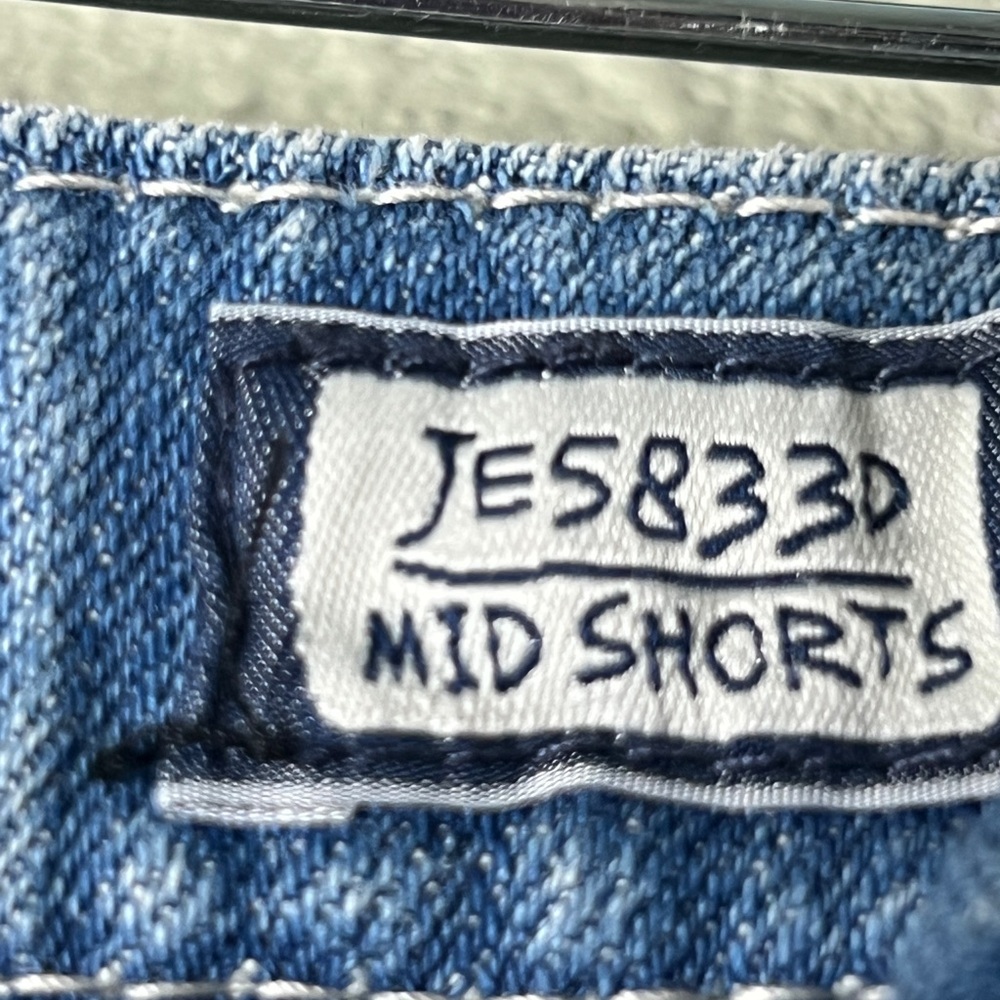 Miss Me Jeans Shorts Low Rise Arrow Embroidered Light Denim Mid 25 - Picture 9 of 11